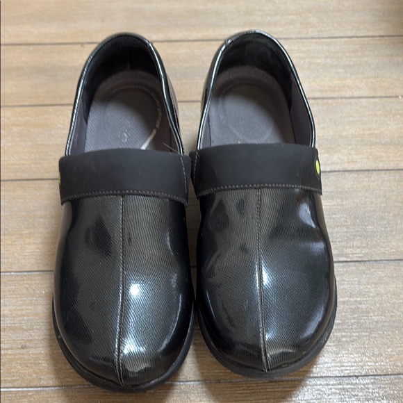 Danilo Glossy Black Slip-On Dress Shoes with Elastic Strap - Picture 1 of 6